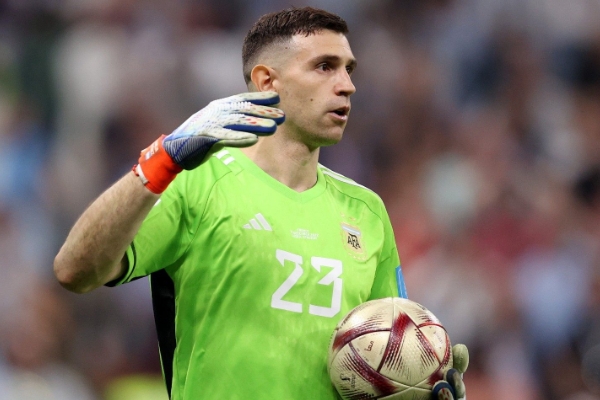 莫佩調(diào)侃撞傷萊諾成就大馬?。骸半y道他不應(yīng)該對(duì)我心存感激嗎？”