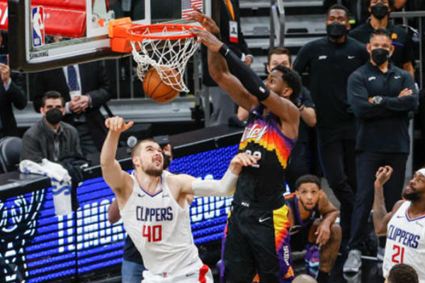 籃球比賽中常見的戰(zhàn)術(shù)有哪些？