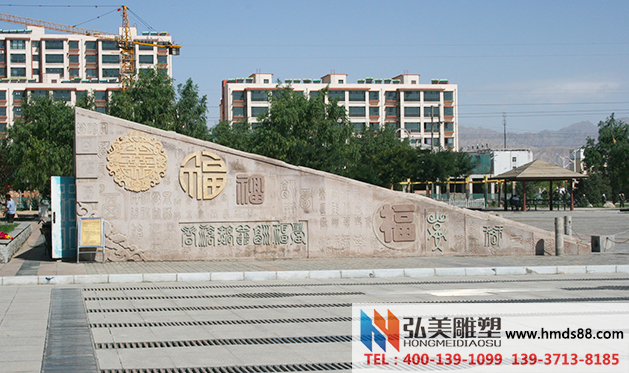 不銹鋼人物廣場(chǎng)雕塑